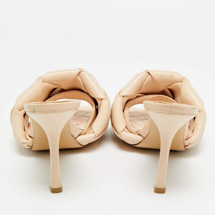 Pre Owned Bottega Veneta Lido Size 37 Beige Quilted Leather Slide Sandals