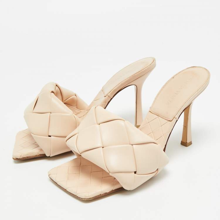 Pre Owned Bottega Veneta Lido Size 37 Beige Quilted Leather Slide Sandals