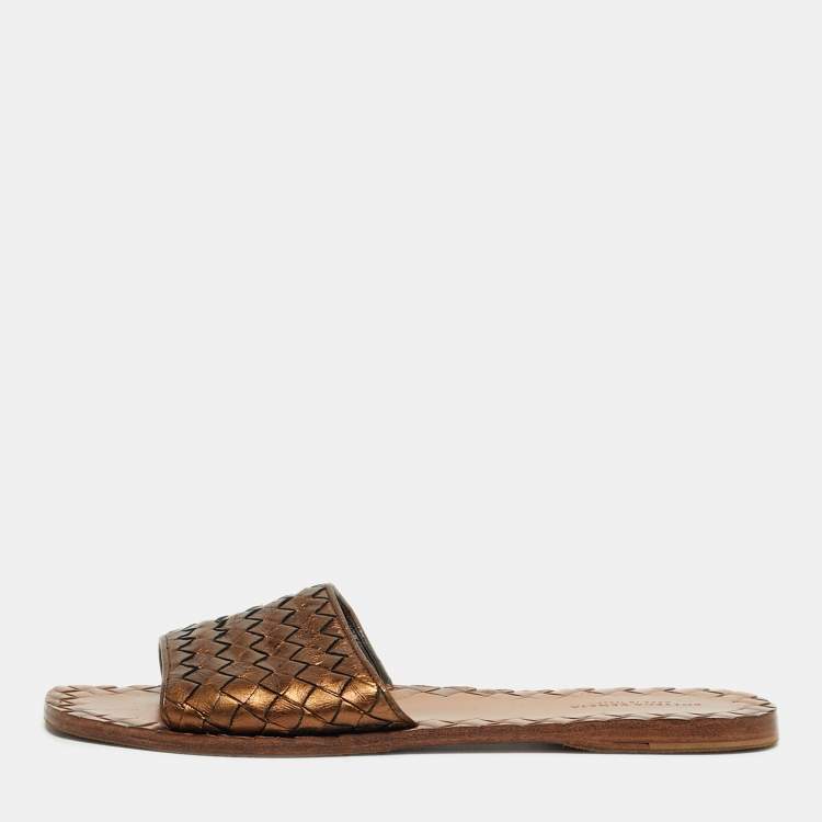 Pre Owned Bottega Veneta Intrecciato Size 38 Metallic Intrecciato Leather Flat Slide