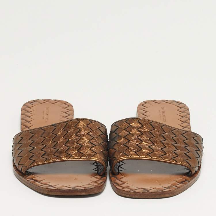 Pre Owned Bottega Veneta Intrecciato Size 38 Metallic Intrecciato Leather Flat Slide