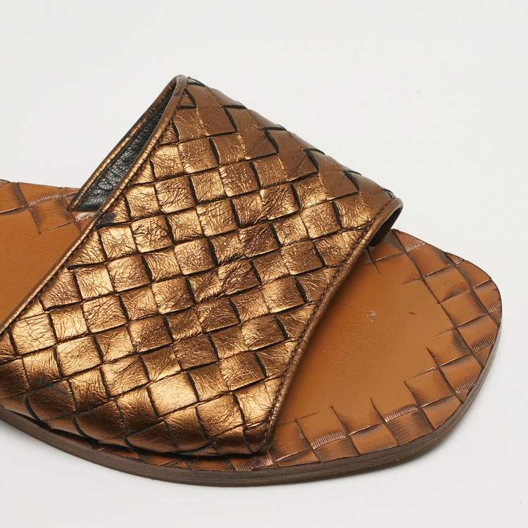 Pre Owned Bottega Veneta Intrecciato Size 38 Metallic Intrecciato Leather Flat Slide