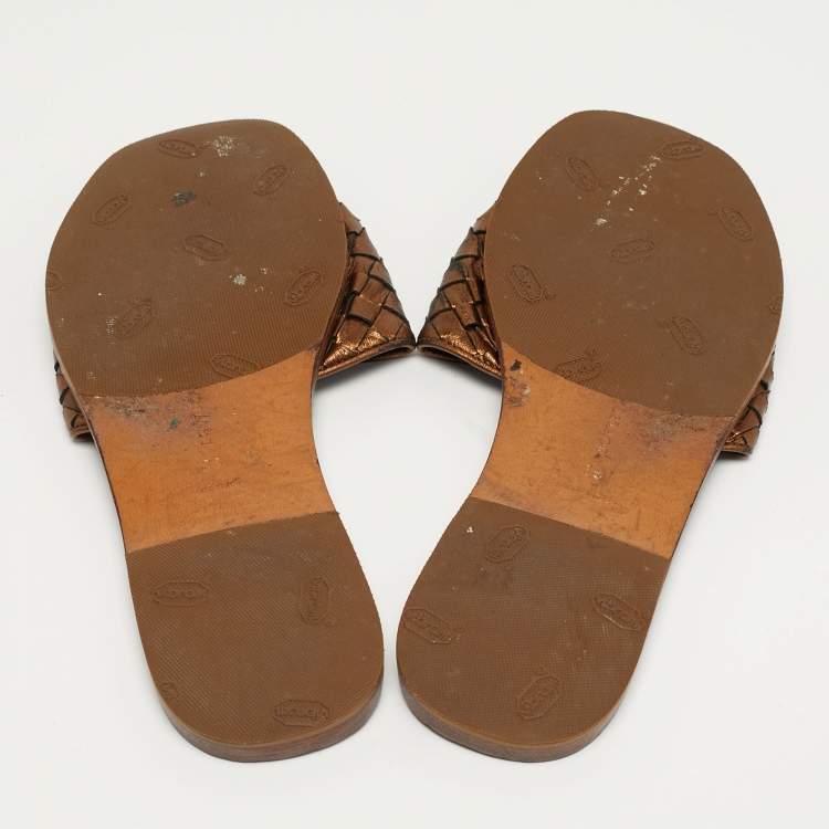 Pre Owned Bottega Veneta Intrecciato Size 38 Metallic Intrecciato Leather Flat Slide