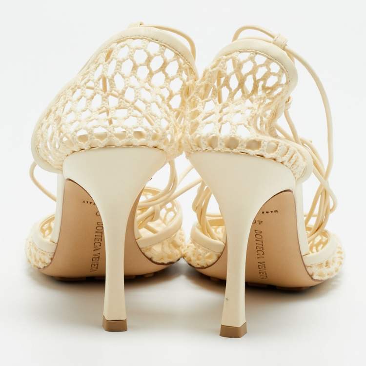مملوكة مسبقًا حذاء كعب عالي بوتيغا فينيتا جلد كريمي وشبكي مطاطي ملفوف حول الساق مقاس 41