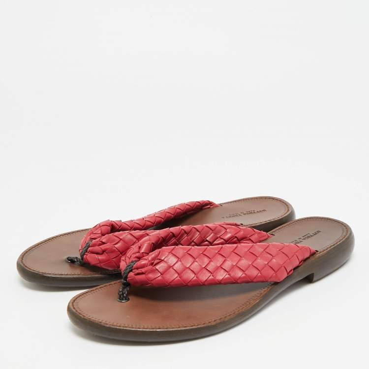 Pre Owned Bottega Veneta Size 39.5 Red Intrecciato Leather Thong Flats