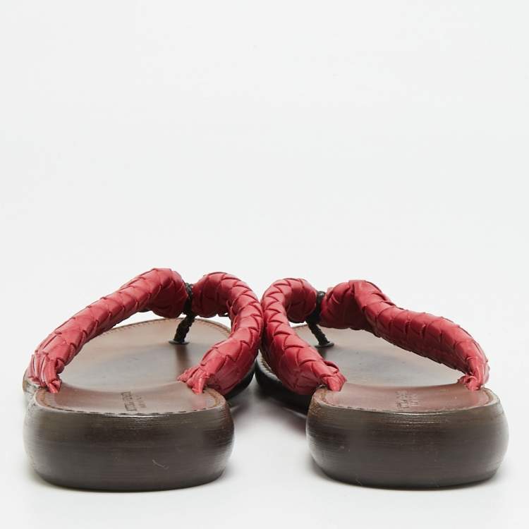 Pre Owned Bottega Veneta Size 39.5 Red Intrecciato Leather Thong Flats
