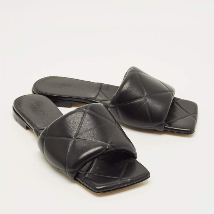 Pre Owned Bottega Veneta Lido Size 38 Black Leather Flat Slides