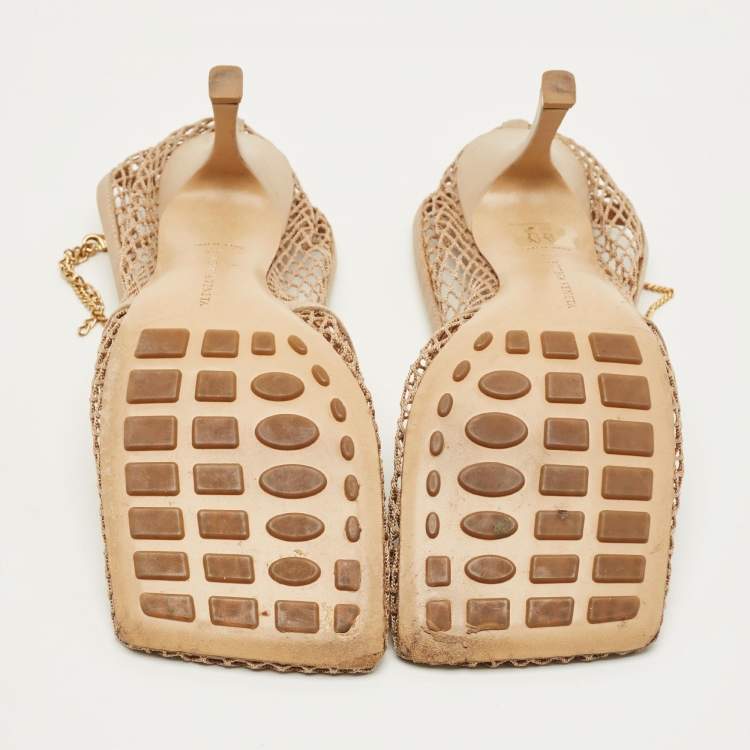 مملوكة مسبقًا Bottega Veneta Stretch Size 41 Beige Crochet and Leather Pumps