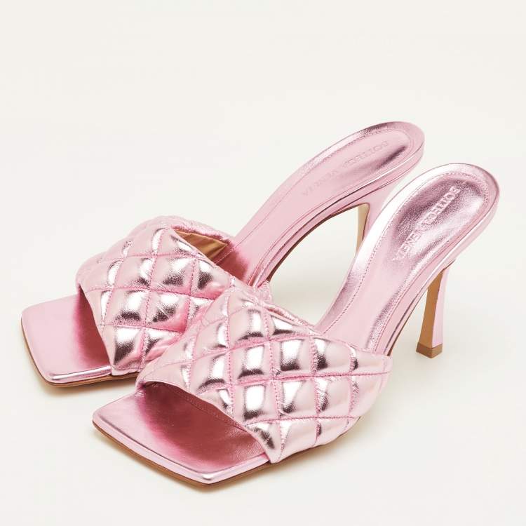 مملوكة مسبقًا Bottega Veneta Lido Size 40 Pink Quilted Metalic Leather Slide Sandals