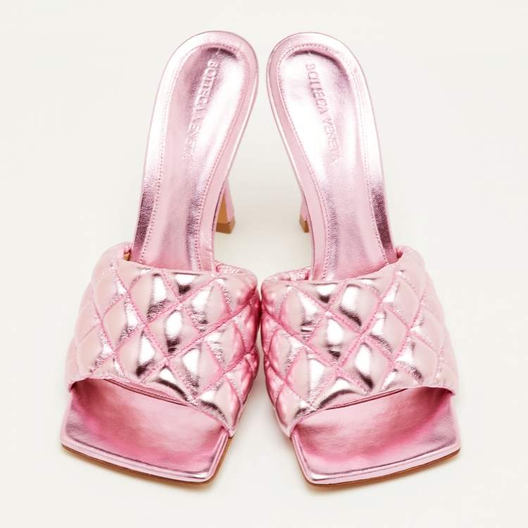 مملوكة مسبقًا Bottega Veneta Lido Size 40 Pink Quilted Metalic Leather Slide Sandals