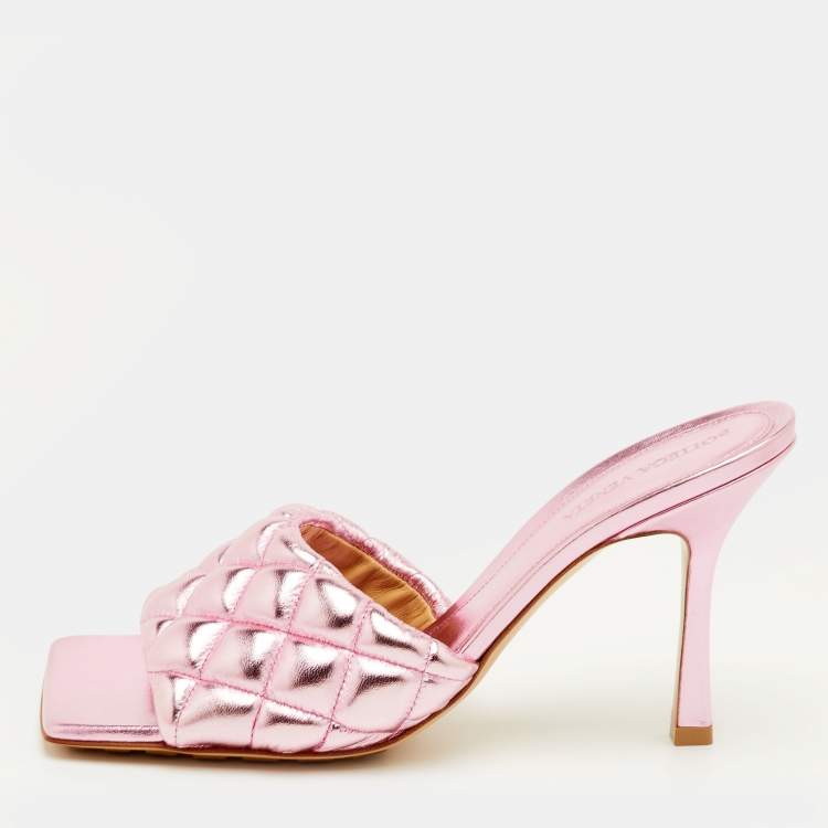 مملوكة مسبقًا Bottega Veneta Lido Size 40 Pink Quilted Metalic Leather Slide Sandals