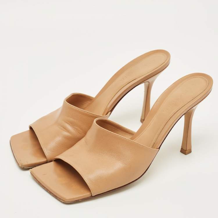 Pre Owned Bottega Veneta Stretch Size 40.5 Beige Leather Slide Sandals