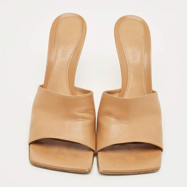 Pre Owned Bottega Veneta Stretch Size 40.5 Beige Leather Slide Sandals