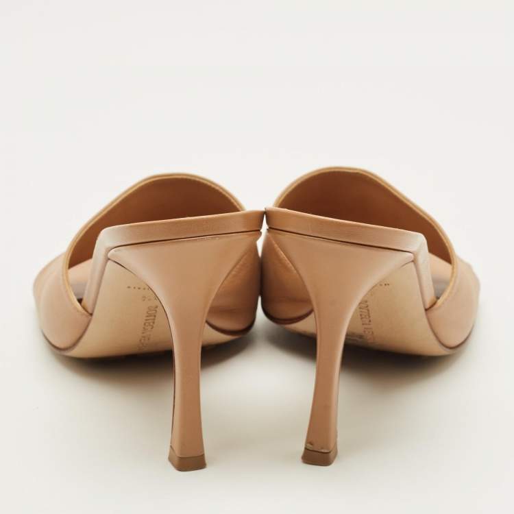 Pre Owned Bottega Veneta Stretch Size 40.5 Beige Leather Slide Sandals