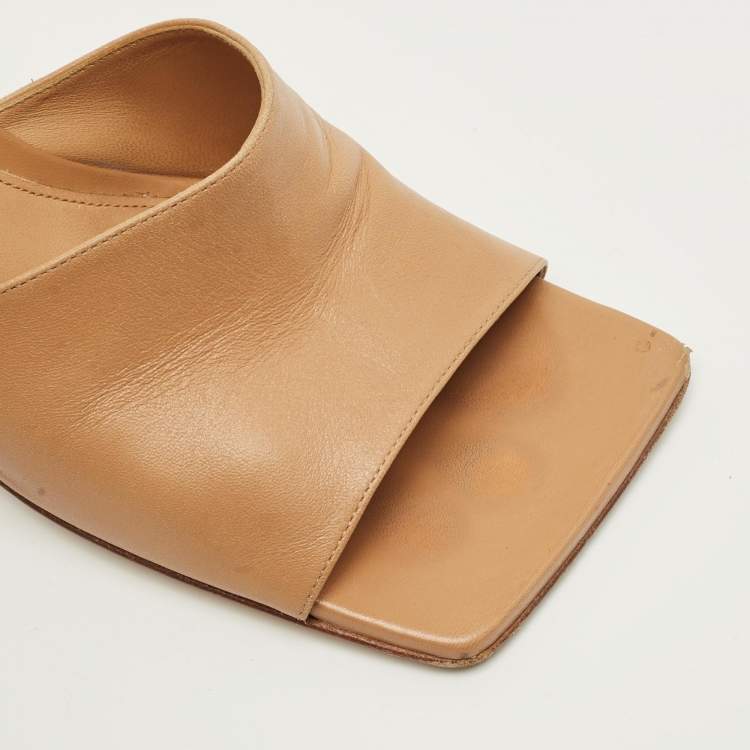 Pre Owned Bottega Veneta Stretch Size 40.5 Beige Leather Slide Sandals