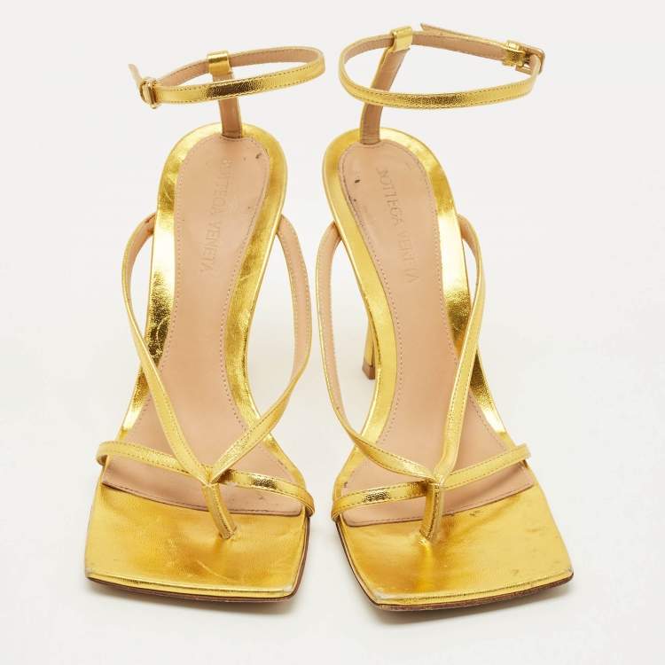 Pre Owned Bottega Veneta Stretch Size 38 Gold Leather Ankle Strap Sandals