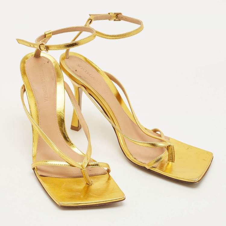Pre Owned Bottega Veneta Stretch Size 38 Gold Leather Ankle Strap Sandals