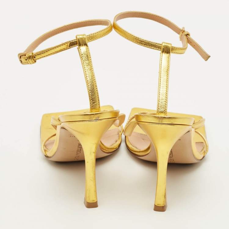 Pre Owned Bottega Veneta Stretch Size 38 Gold Leather Ankle Strap Sandals