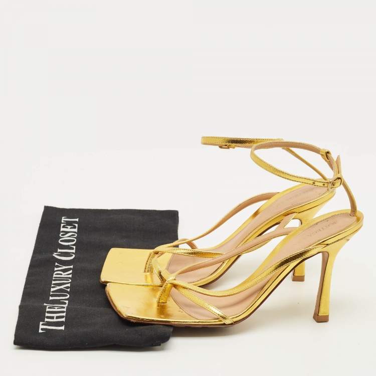 Pre Owned Bottega Veneta Stretch Size 38 Gold Leather Ankle Strap Sandals