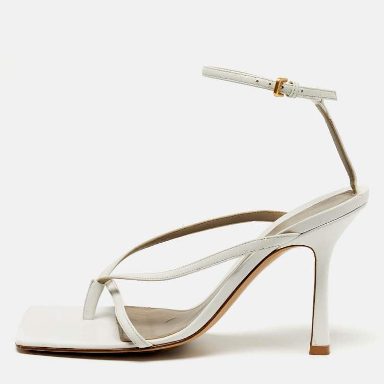 Pre Owned Bottega Veneta Stretch Size 38 White Leather Ankle Strap Sandals