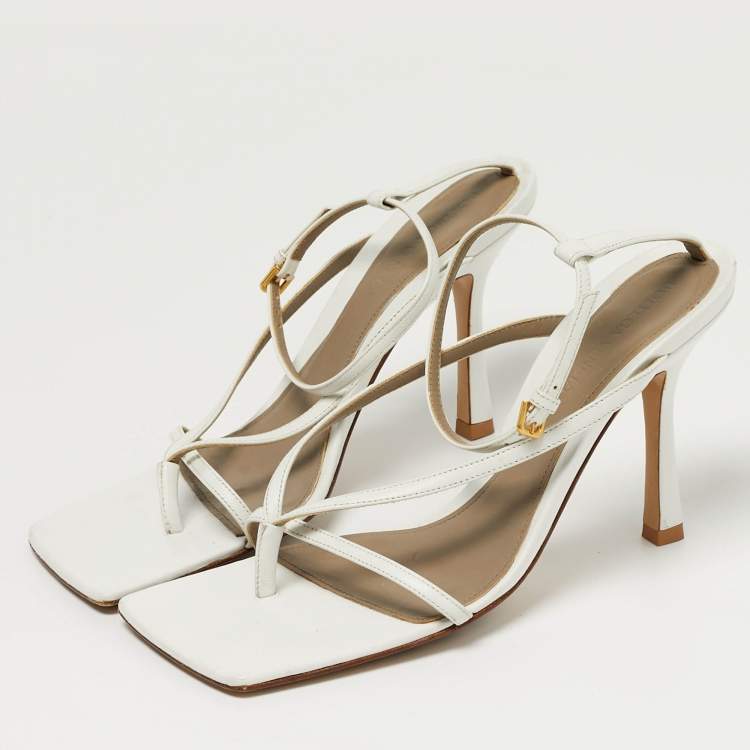 Pre Owned Bottega Veneta Stretch Size 38 White Leather Ankle Strap Sandals