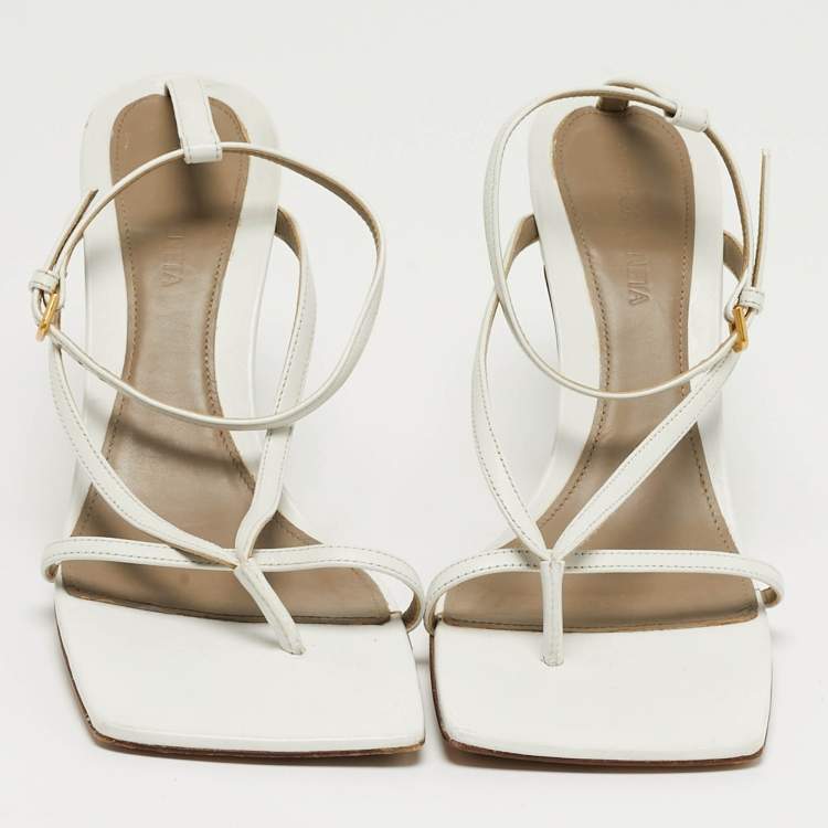 Pre Owned Bottega Veneta Stretch Size 38 White Leather Ankle Strap Sandals