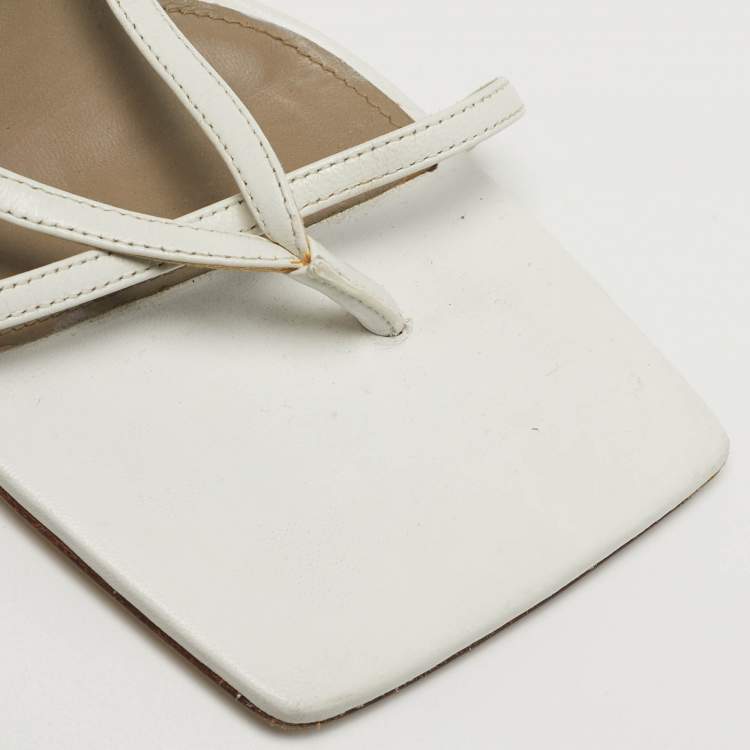 Pre Owned Bottega Veneta Stretch Size 38 White Leather Ankle Strap Sandals