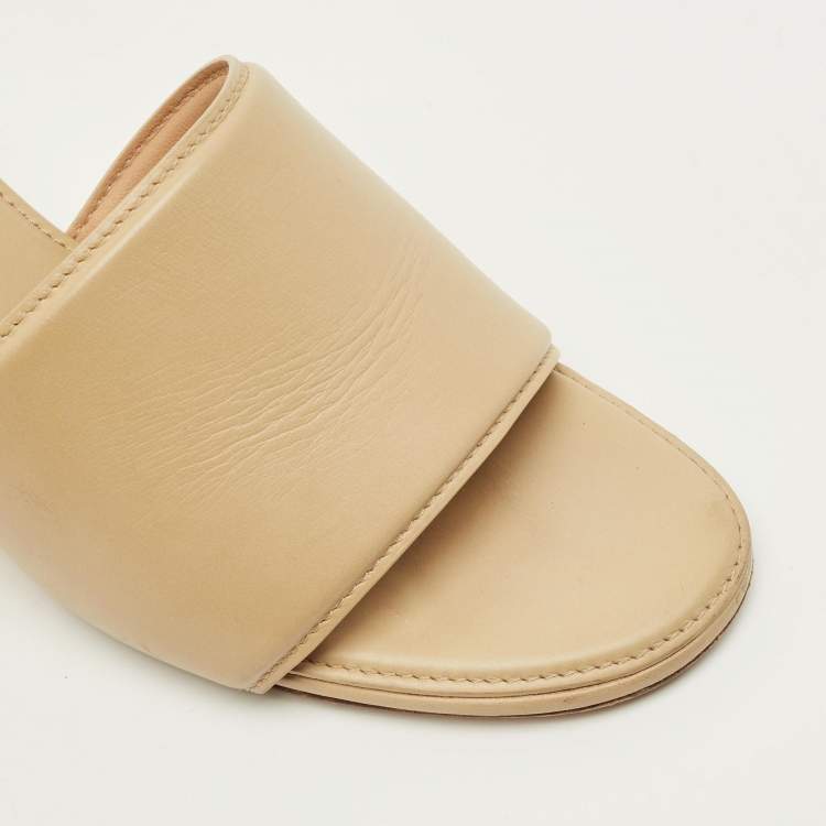 Pre Owned Bottega Veneta Size 38 Beige Leather Band Slide Sandals