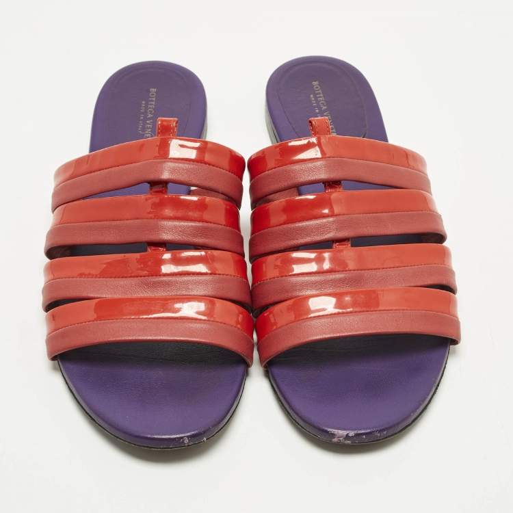 Pre Owned Bottega Veneta Size 40 Red Leather and Patent Leather Flat Slides 