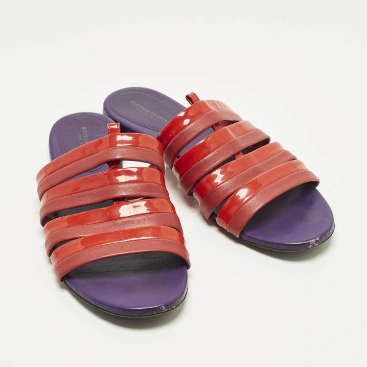 Pre Owned Bottega Veneta Size 40 Red Leather and Patent Leather Flat Slides 