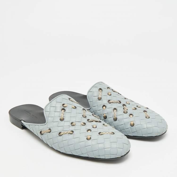 Pre Owned Bottega Veneta Fiandra Size 38.5 Grey Intrecciato Leather Flat Mules