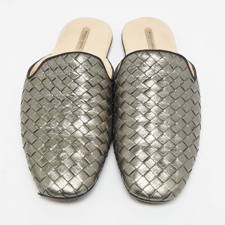 Pre Owned Bottega Veneta Size 39 Metallic Intrecciato Leather Flat Mules