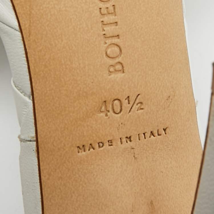 Pre Owned Bottega Veneta  Size 40.5 White Quilted Leather Lido Slide Sandals