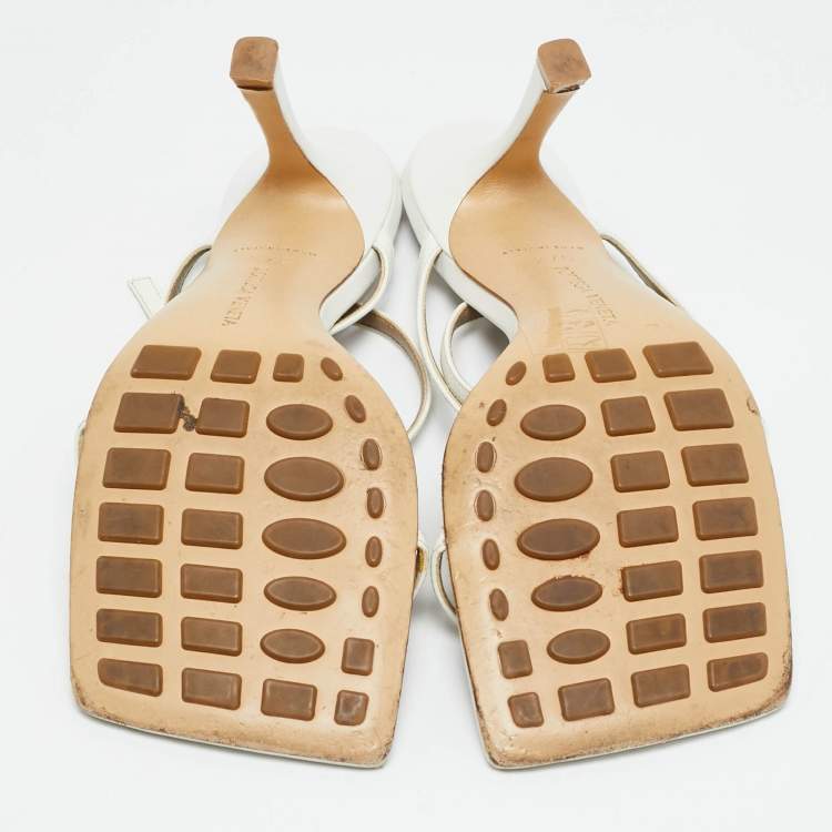 Pre Owned Bottega Veneta Stretch Size 37.5 White Leather Ankle Strap Sandals