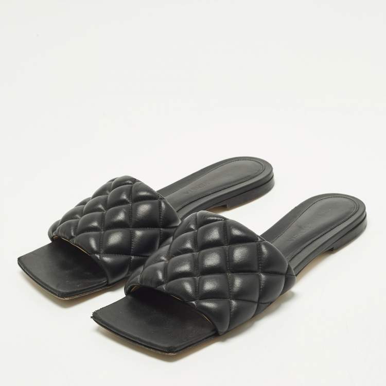 Pre Owned Bottega Veneta Lido Size 36.5 Black Leather Flat Slides