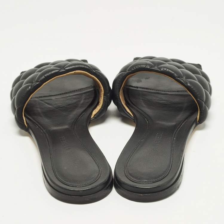 Pre Owned Bottega Veneta Lido Size 36.5 Black Leather Flat Slides