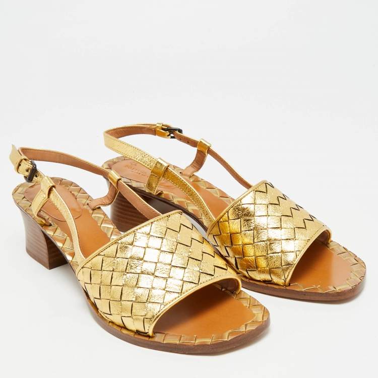Pre Owned Bottega Veneta Size 38 Gold Intrecciato Leather Slingback Sandals