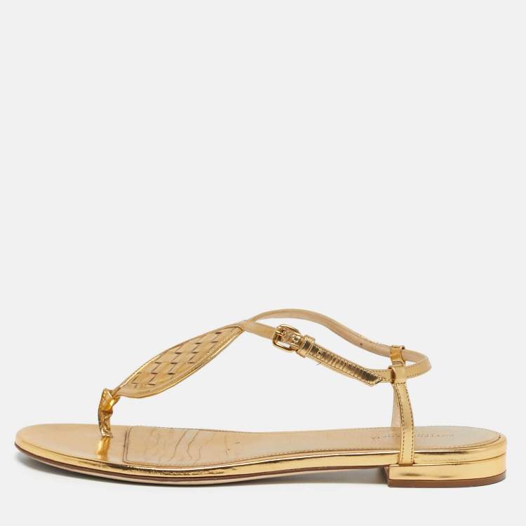 Pre Owned Bottega Veneta Size 40 Metallic Gold Leather Ankle Strap Flat Sandals