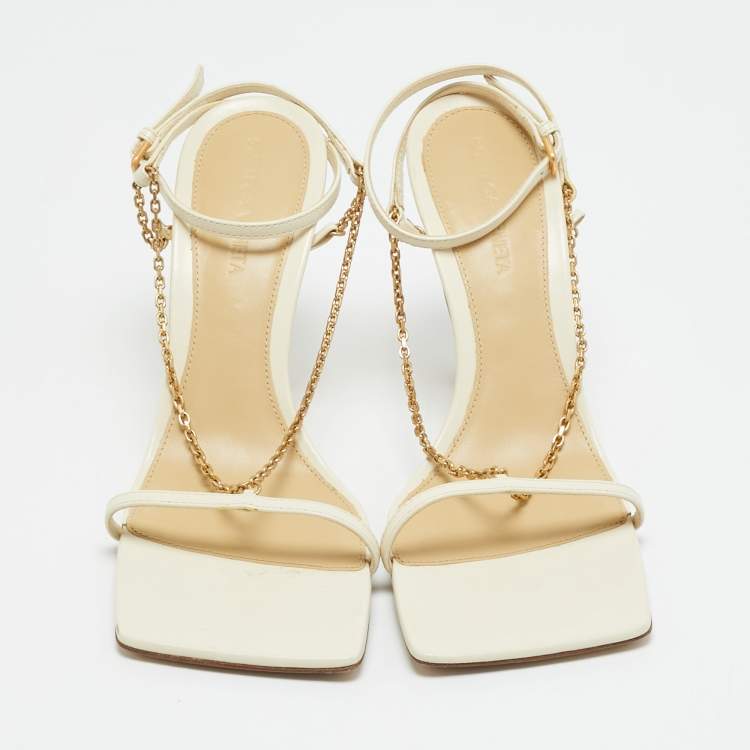 Pre Owned Bottega Veneta Size 37 Cream Leather Chain Ankle Strap Sandals