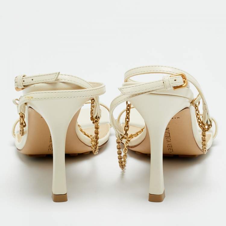 Pre Owned Bottega Veneta Size 37 Cream Leather Chain Ankle Strap Sandals