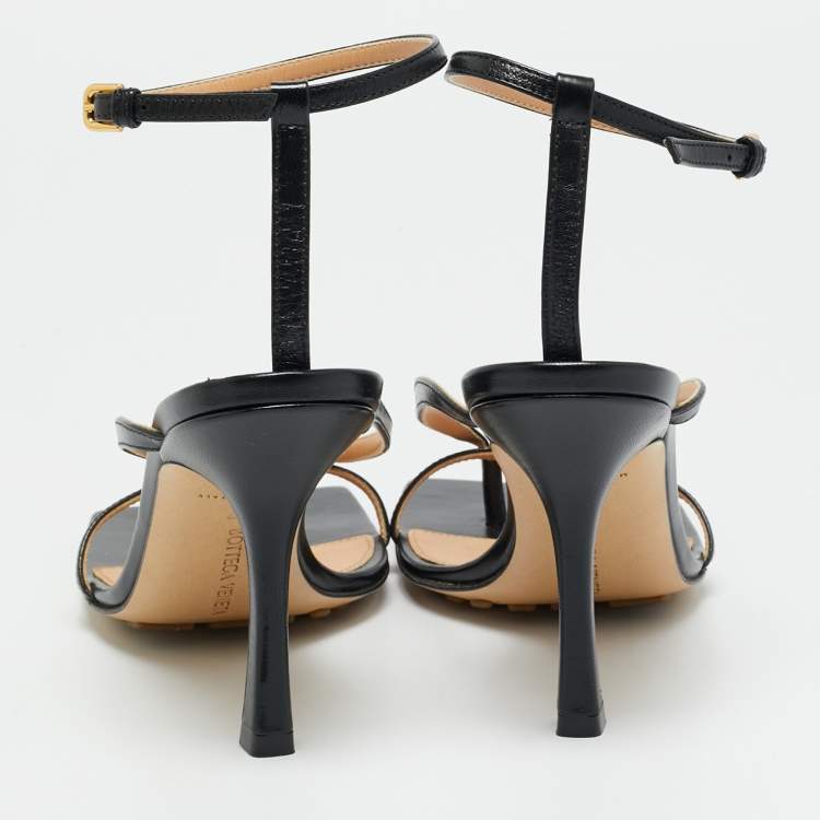 Pre Owned Bottega Veneta Stretch Size 37 Black Leather Ankle Strap Sandals