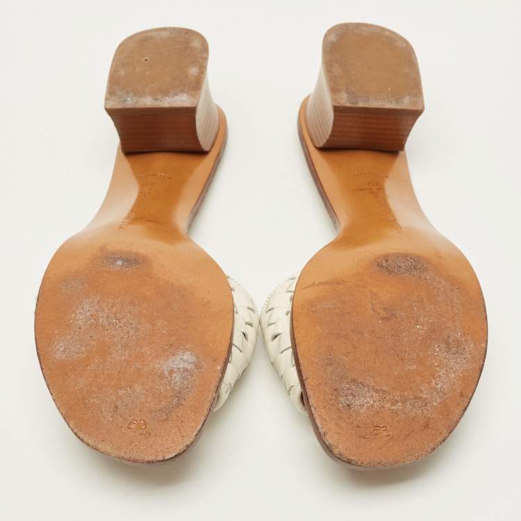 مملوكة مسبقًا Bottega Veneta Ravello Size 39 White Leather Slide Sandals