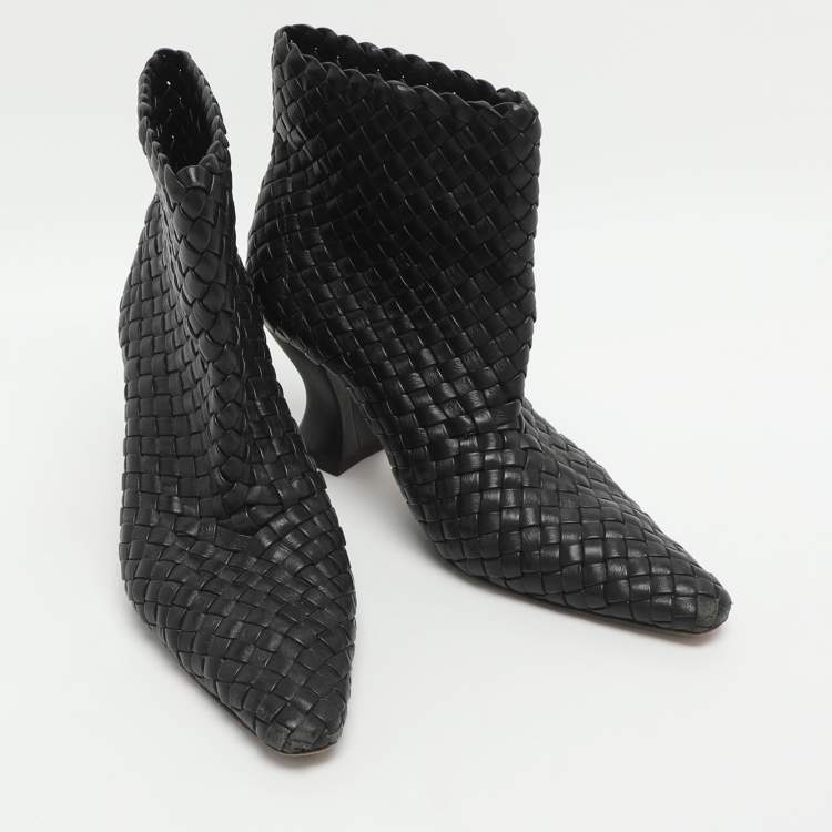 Pre Owned Bottega Veneta Size 36 Black Leather Ankle Length Boots