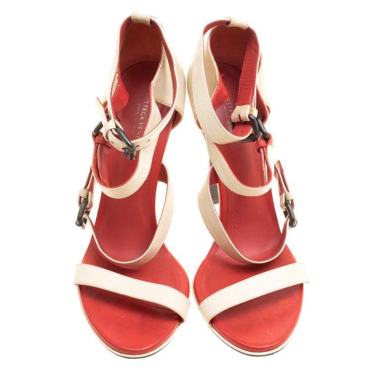 Pre Owned Bottega Veneta Cream Leather Ankle Strap Sandals Size 38.5