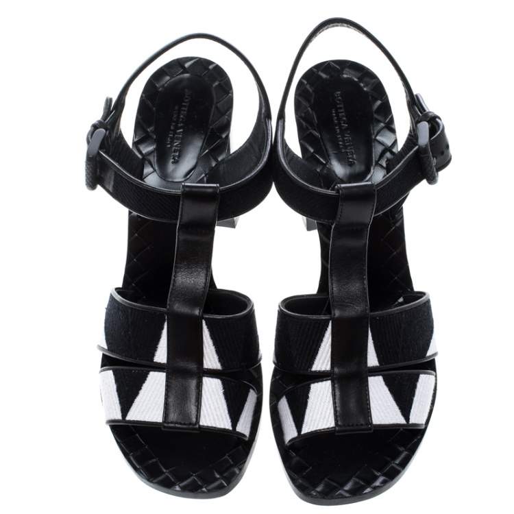 Pre Owned Bottega Veneta Black/White Canvas And Leather T-Strap Sandals Size 39.5