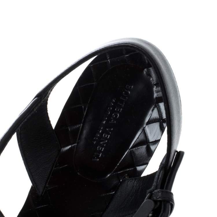 Pre Owned Bottega Veneta Black/White Canvas And Leather T-Strap Sandals Size 39.5