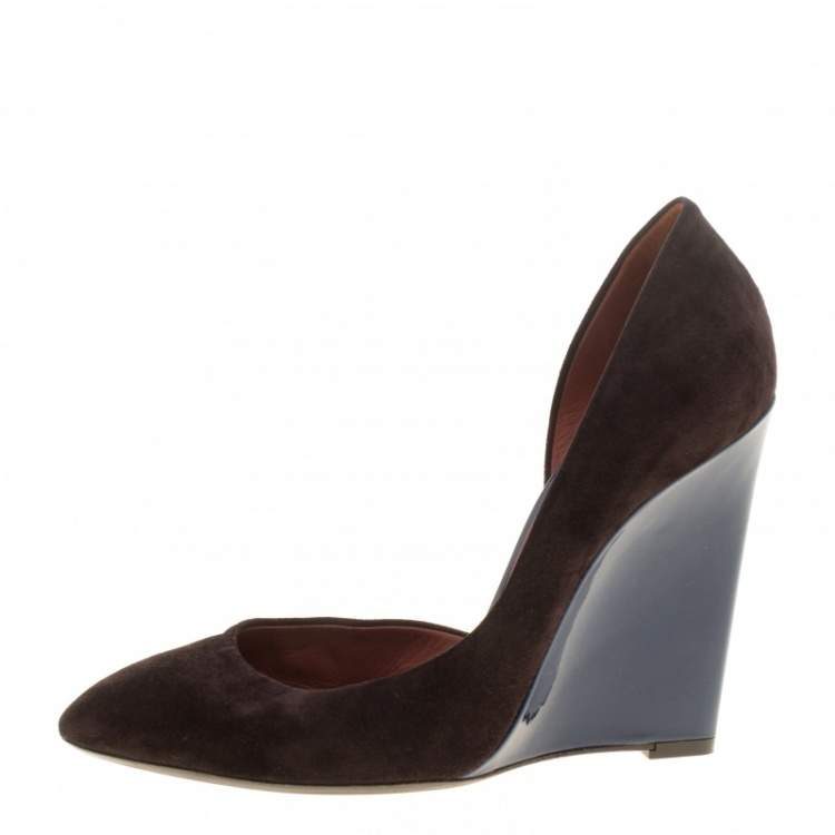 Pre Owned Bottega Veneta Two Tone Suede and Patent Leather Cut Out Wedge Pumps Size 38.5