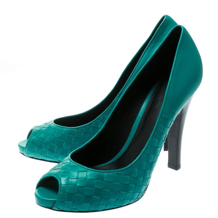 Pre Owned Bottega Veneta Green Leather Intrecciato Peep Toe Platform Pumps Size 41