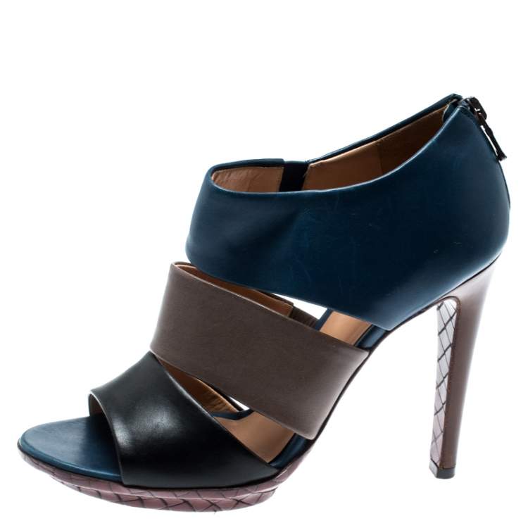 Open toe 2024 cutout booties