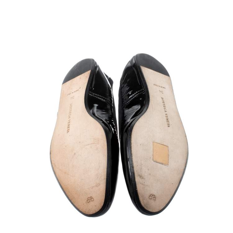 مملوكة مسبقًا Bottega Veneta Black Patent Leather Scrunch Ballet Flats Size 34
