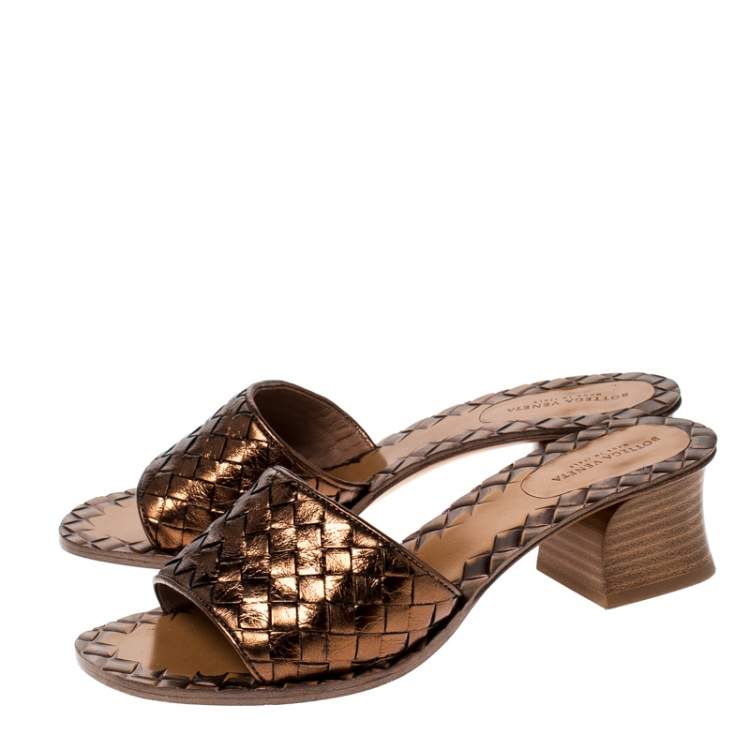 Pre Owned Bottega Veneta Metallic Brown Leather Intrecciato Sandals Size 36